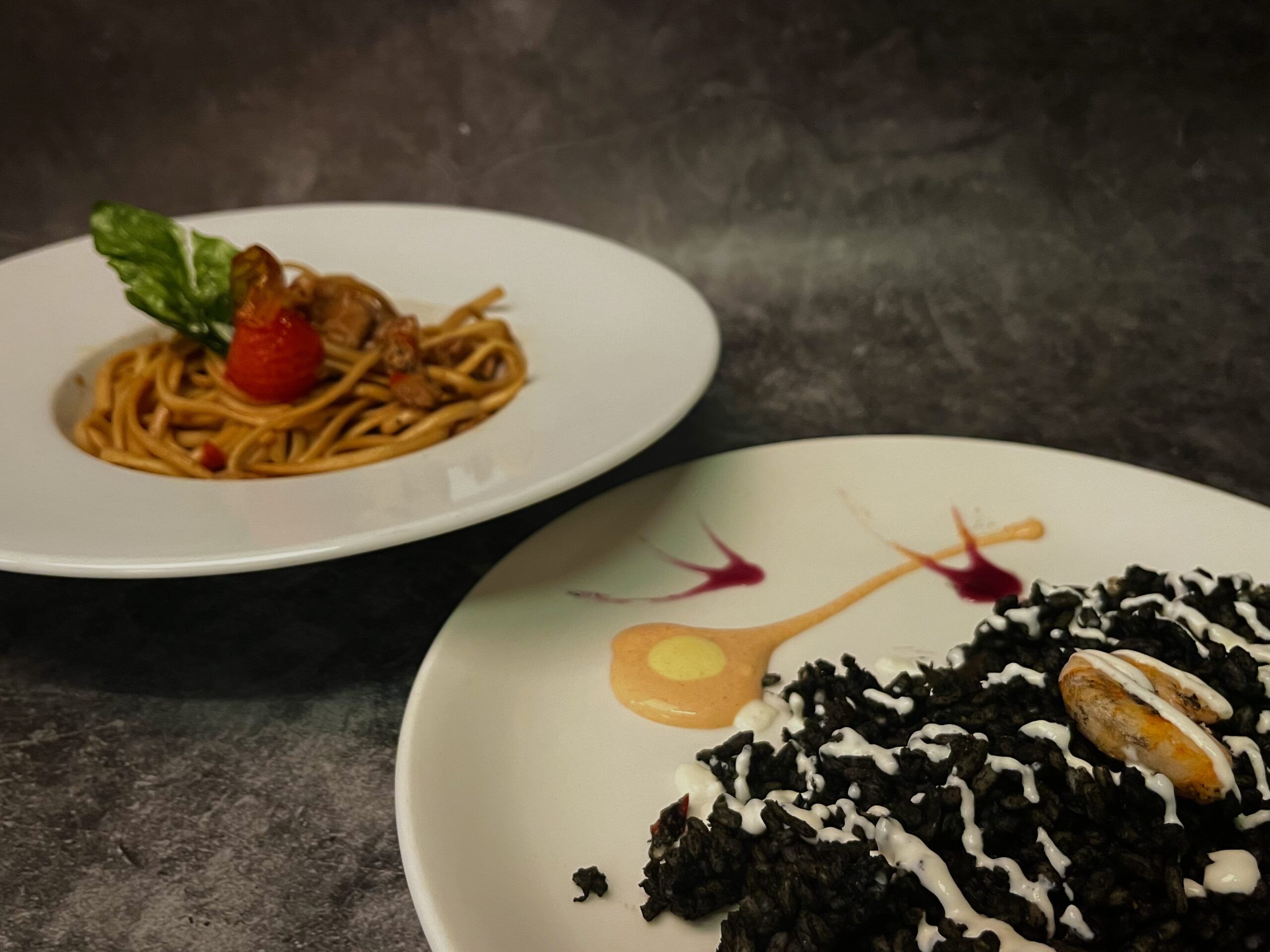 BODEGÓN PAREJA DE PLATOS